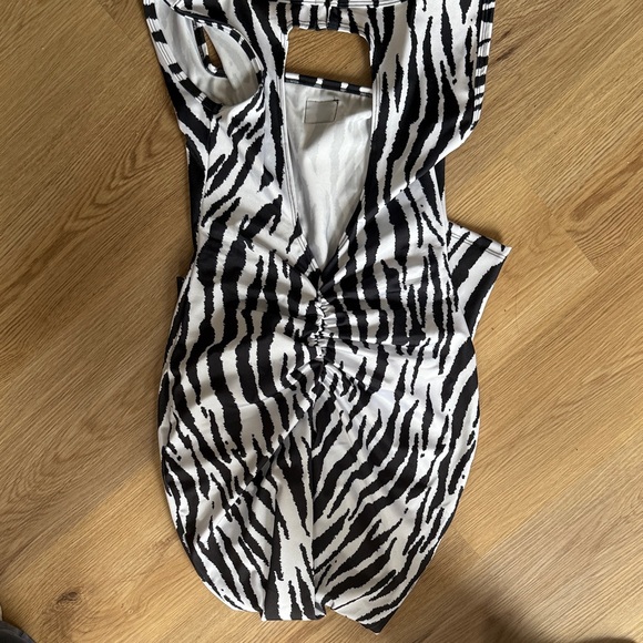 Jlorraine Zebra Print Jumpsuit *Brand New* - Picture 3 of 4